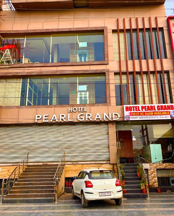 The Pearl Grand, Top Rated & Most Awarded Property In Chandigarh Hotel Zirakpur Exterior photo